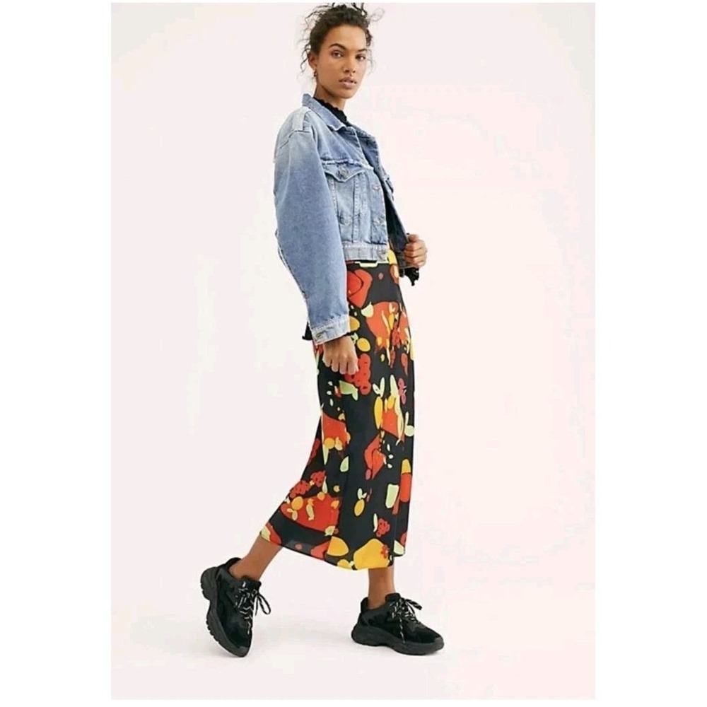 Free People Normani Bias MAXI Skirt Fruity Pop SATIN Black Fruit Print  SIZE 12